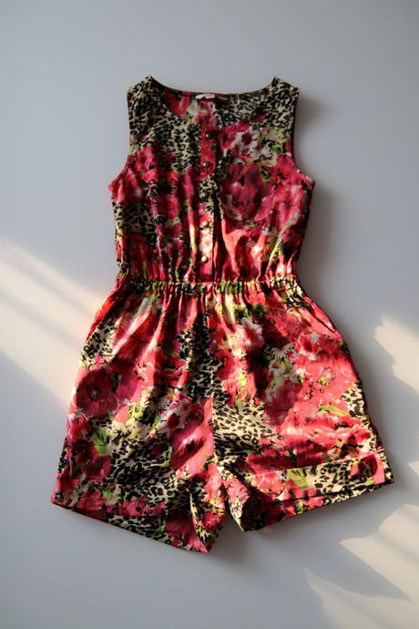 Dívčí overal, 140