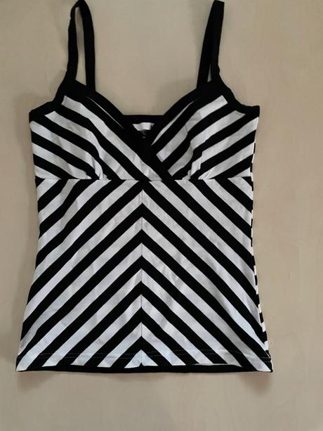 Proužkovaný top, vel není cca xs/s, hm, h&m,s