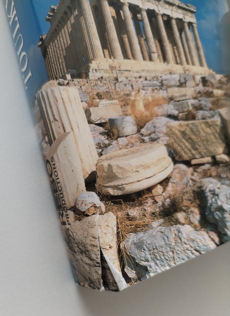 Velká kniha plná krásných fotek,