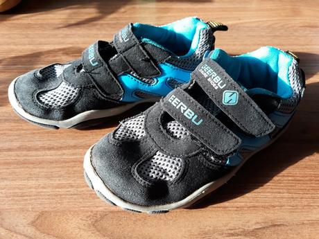 Tenisky se síťkou, 29