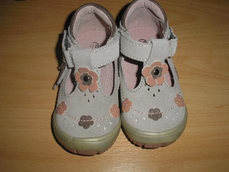Dívčí botičky, 20
