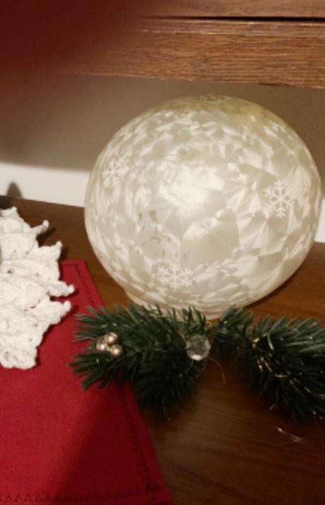 Světlo koule bílá s talířkem, 