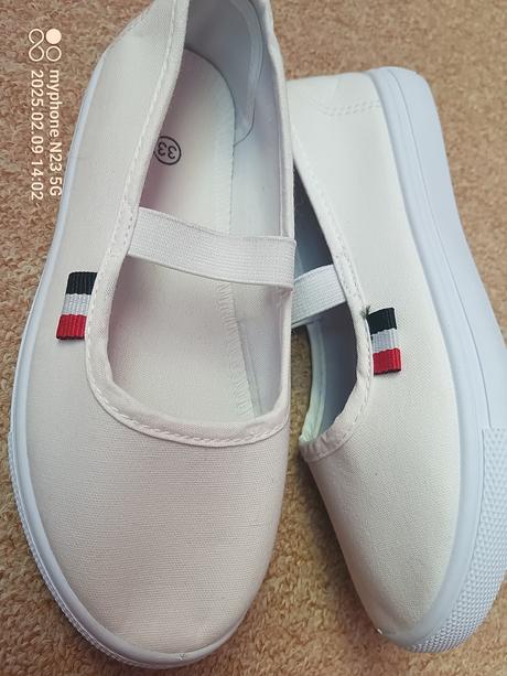 Cvičky dívčí zn."fashion" vel."33", 33