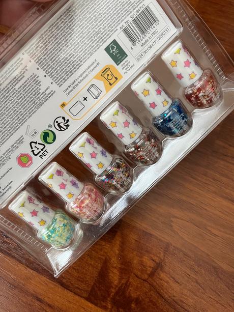 Výtvarné a kreativní potřeby, 