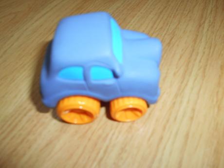 Autíčka              5  kusů, 