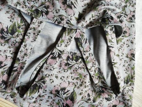 Květované šaty fbsister, velikost s, s