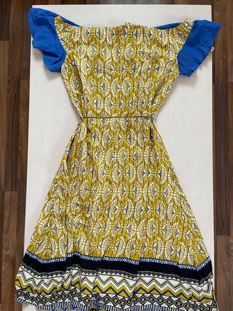 Nové šaty s volánem a páskem, vel s/m,doca, s