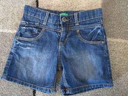 Riflové kraťasy zn.of benettonn vel.134/140, benetton,134