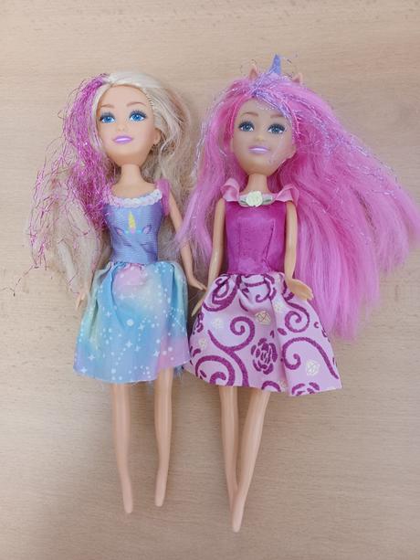 2 krát panenka typu barbie, 