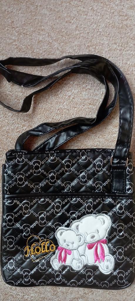 Kabelka s medvídkem, 