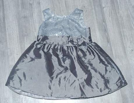 Stříbrošedé společenské slavnostní šaty, george,86