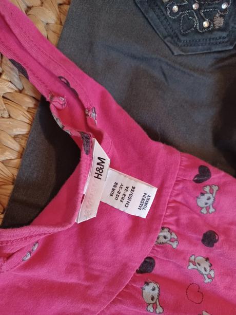 Šedé džíny zara lebky + růžový top h&m, zara,104