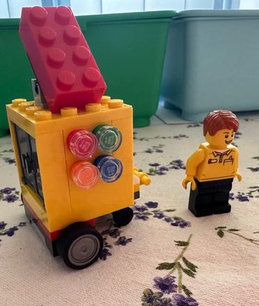 Lego city 30569 stánek,