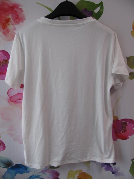 Bílé elastické tričko s potiskem, s