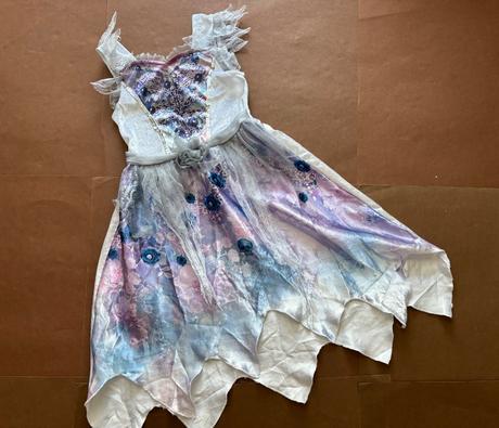 An14/ kostym mrtvá nevěsta - v.3/4 roky, 