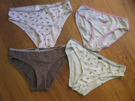 Dívčí kalhotky vel.134/140, c&a,134