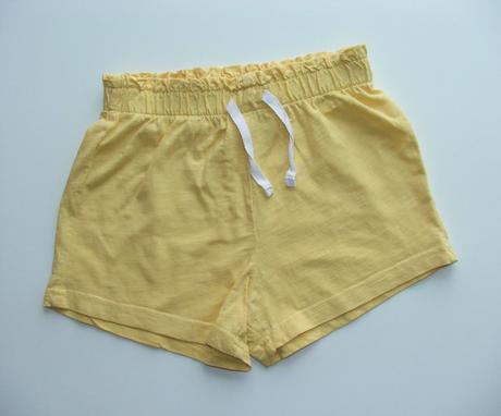 J193 dívčí kraťasy vel. 122 / 128, 122