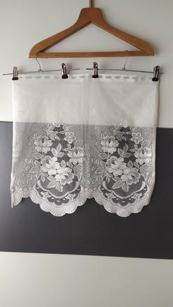 Vitrážová záclonka,