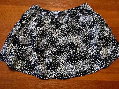 Krásná dívčí sukýnka vel 128, marks & spencer,128