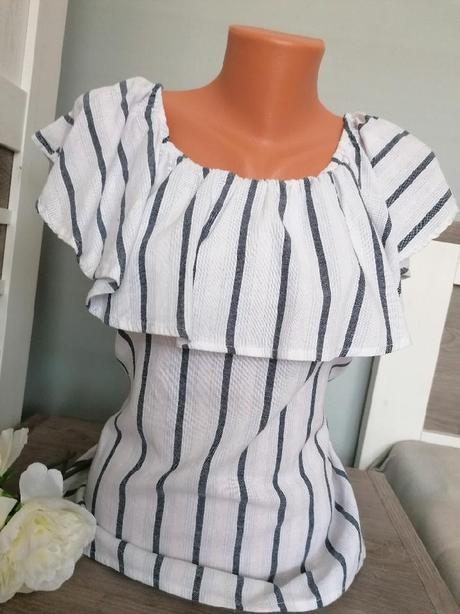 Halenka s proužky, 38