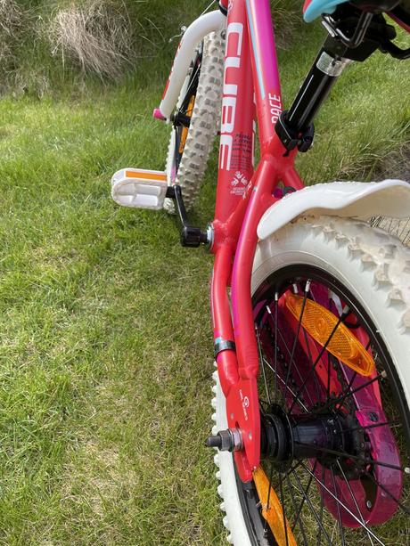 Dětské kolo cube 160 top stav, 16