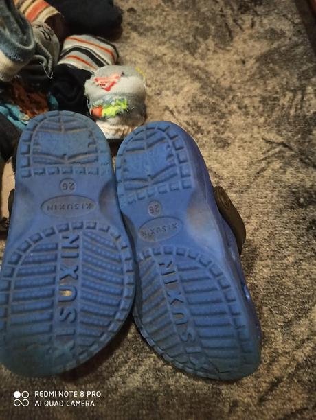 Ponožky a krosíky, 25