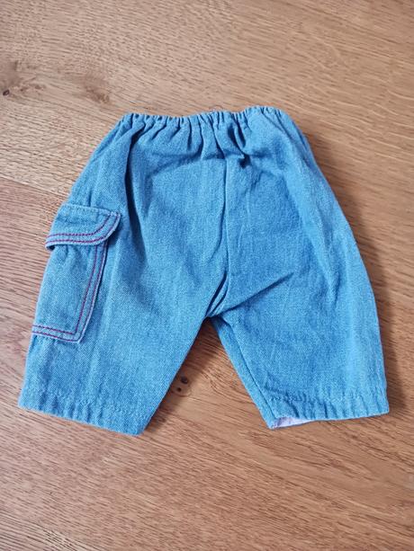 Oblečky pro panenky, 