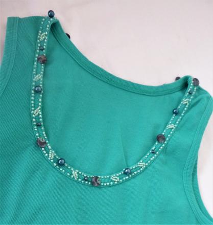 Tílko smaragdové originálně zdobené-vel.m, m