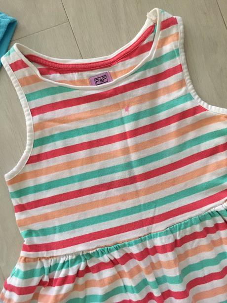 Balík dívčího letního oblečení (6 - 7 let), 104–116