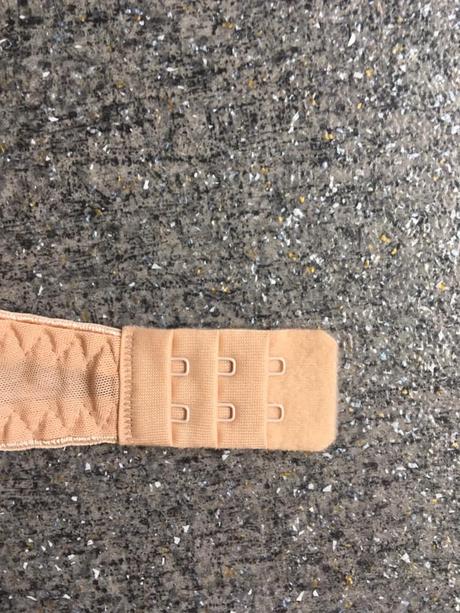 Zlatá podprsenka s kosticemi vel. 70b, 70b