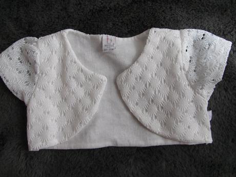 Luxusní bílé sváteční šaty s bolérkem, 80