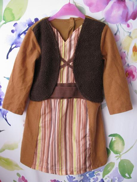 Kostým - postava z betléma, ovčák apod.,