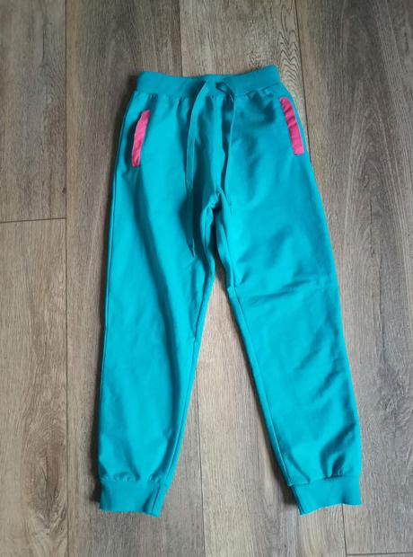 Tepláky vel.140, 140