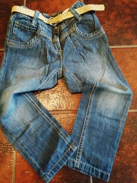 Překrásné nové rifle se zlatým páskem pro princezn, f&f,98