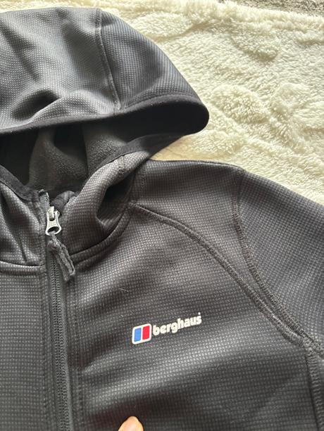 K3/ mikina silná - v.9/10 let, 140