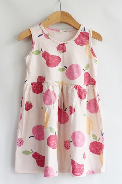 Šaty vel. 4 - 5 let, george,110