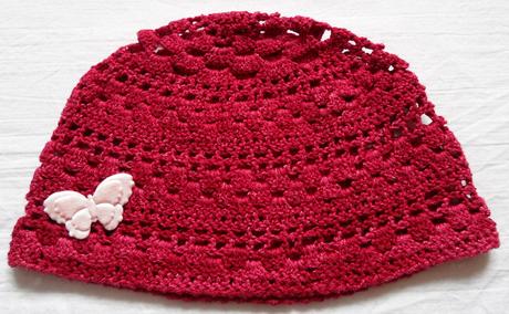 C42	dívčí elegantní háčkovaná čepička, 74