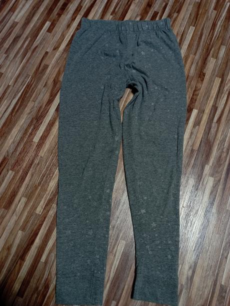 Pyžamové kalhoty, 134