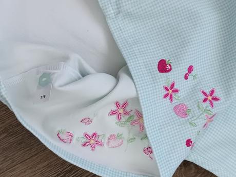 Retro letní souprava-top+kraťasy s výšivkou,v.119, 116