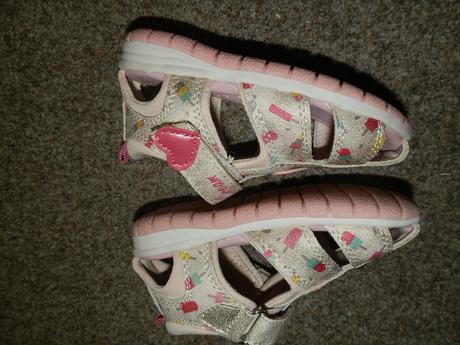 Sandálky vel.20, 20