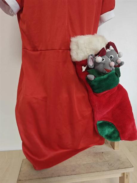 Vánoční šaty, 152