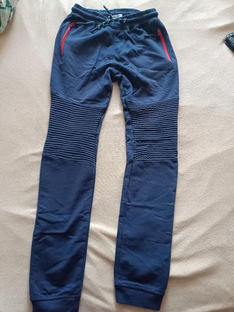 Tepláky, minoti,146