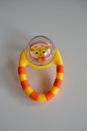 Chrastítko s žirafou, 