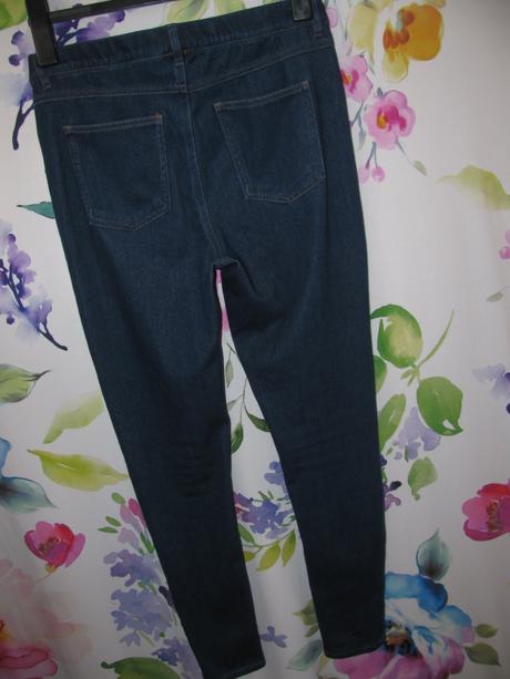 Přiléhavé strečové modré džíny essentials, tchibo,38