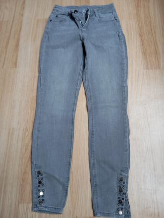 Džíny, 34