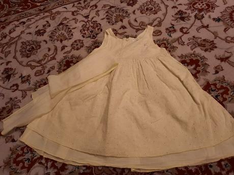 Žluté šatičky, 104