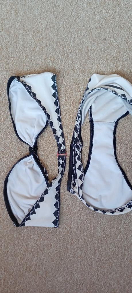 Dvoudílné plavky vel."m/l", m