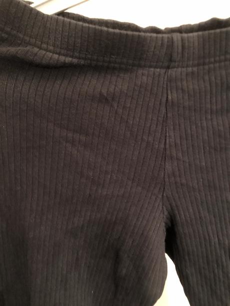 Černé proužkované žebrované legíny, 152