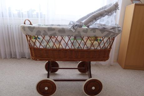 Proutěný košík na miminko s boudičkou, šířka (cm): 60,délka (cm): 100