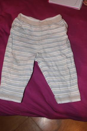 Klučičí tepláky, tepláčky proužky, next,74